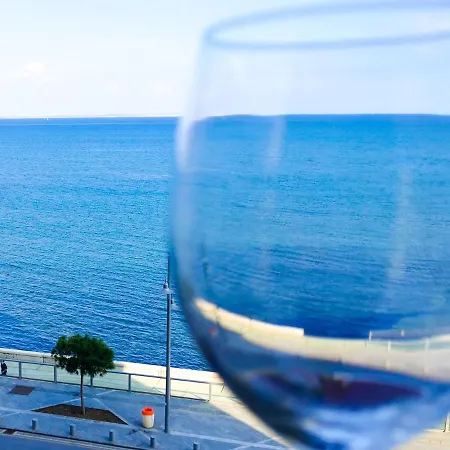 Διαμέρισμα Flirty Flamingo Seaview Seafront *