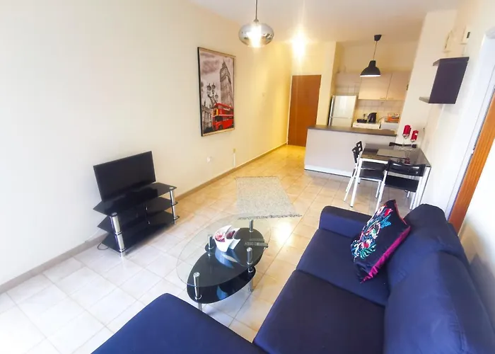 Flirty Flamingo Seaview Seafront *